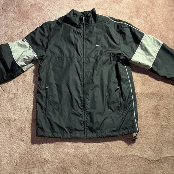 Y2K Black Nike Fullzip Jacket - Picture 2 of 5